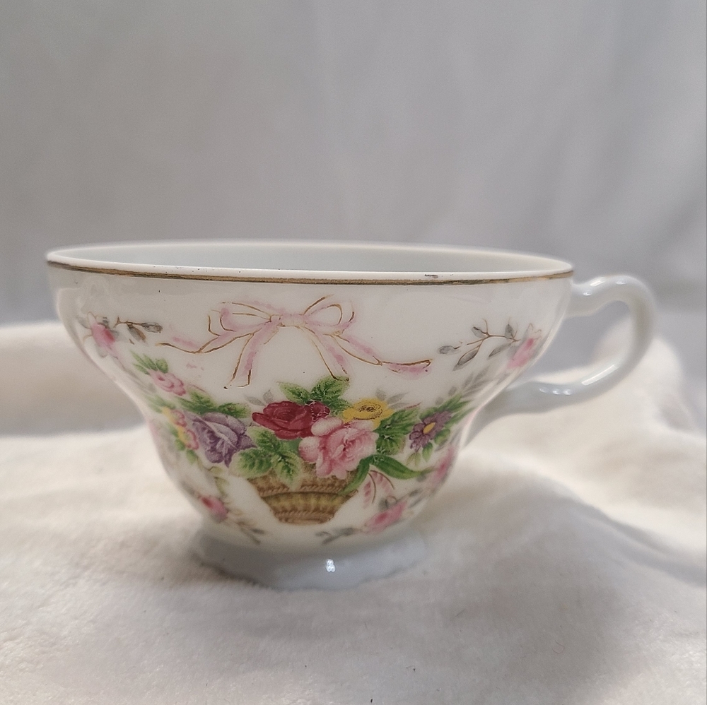 Vintage Lipper & Mann Bristol Garden Footed Cup
